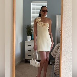 Elegant Cream One-Shoulder Dress